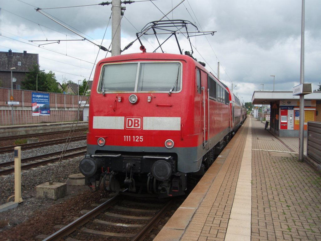 111 125 als RE 9 Gieen - Aachen Hbf in Langerwehe. 22.06.2009