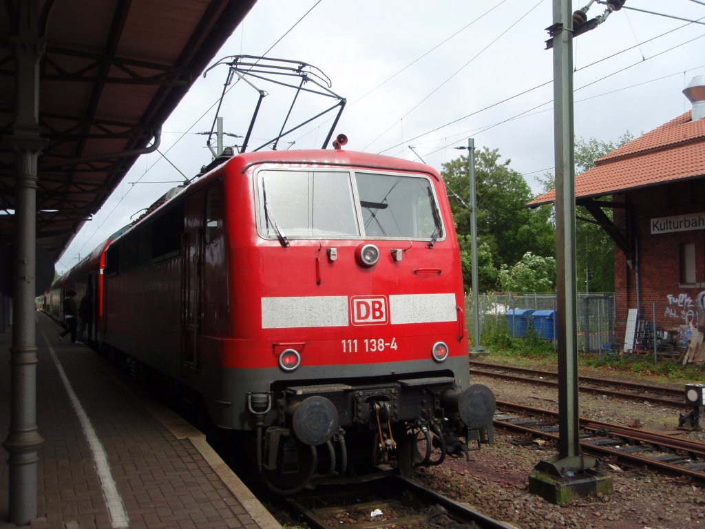 111 138 als RB nach Verden (Aller) in Bremen-Vegesack. 11.06.2009