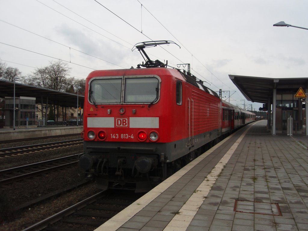 143 813 als RB nach Twistringen in Rotenburg (Wmme). 13.11.2010

