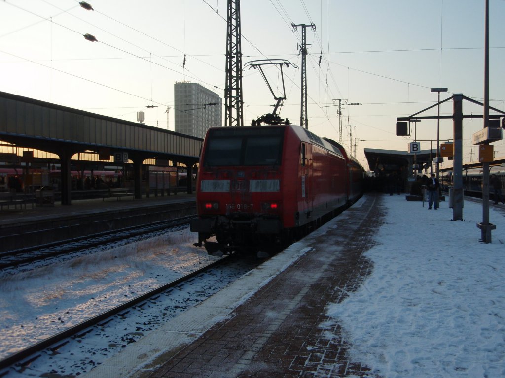 146 018 als RE 6 Minden (Westf.) - Dsseldorf Hbf in Dortmund Hbf. 19.12.2009