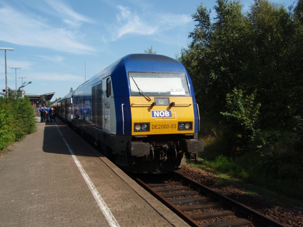 2000-03 der Nord-Ostsee-Bahn als NOB Westerland (Sylt) - Hamburg-Altona in Husum. 06.08.2009