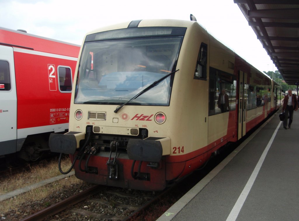 214 der Hohenzollerischen Landesbahn als RB nach Ulm Hbf in Sigmaringen. 05.07.2011