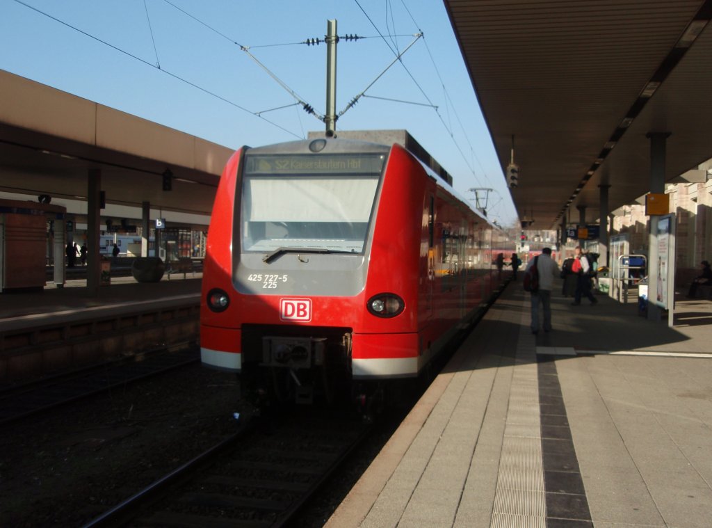 425 727 als S 2 Mosbach (Baden) - Kaiserslautern Hbf in Mannheim Hbf. 29.01.2011
