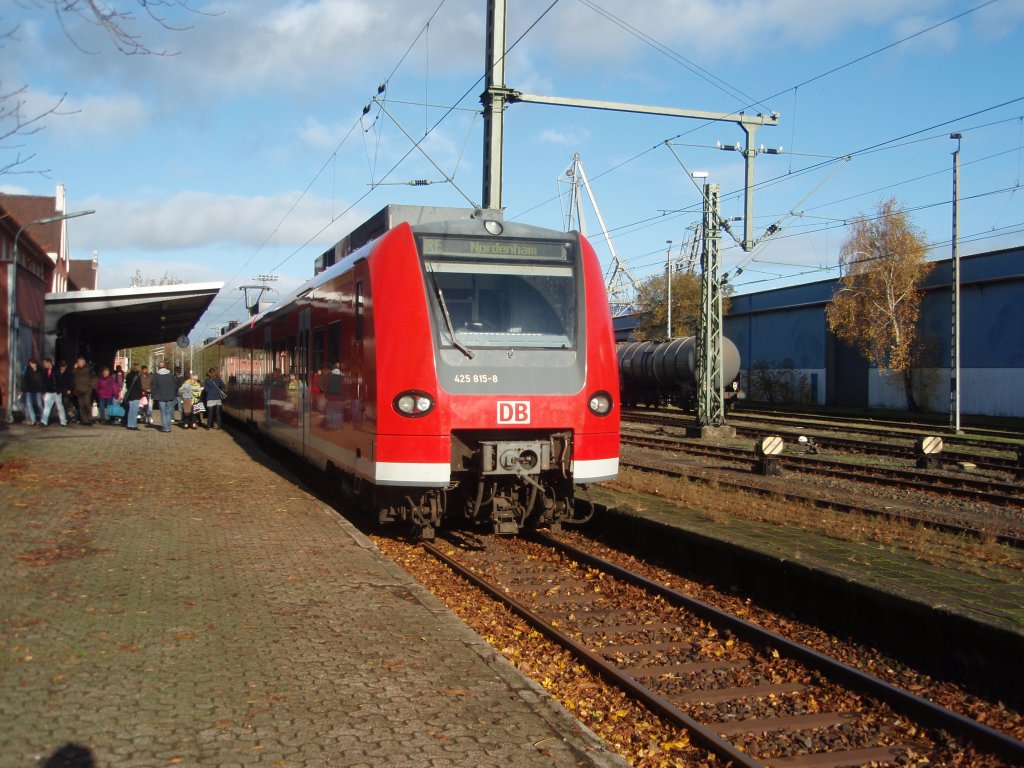 425 815 als RE aus Bremen Hbf in Nordenham. 06.11.2010

