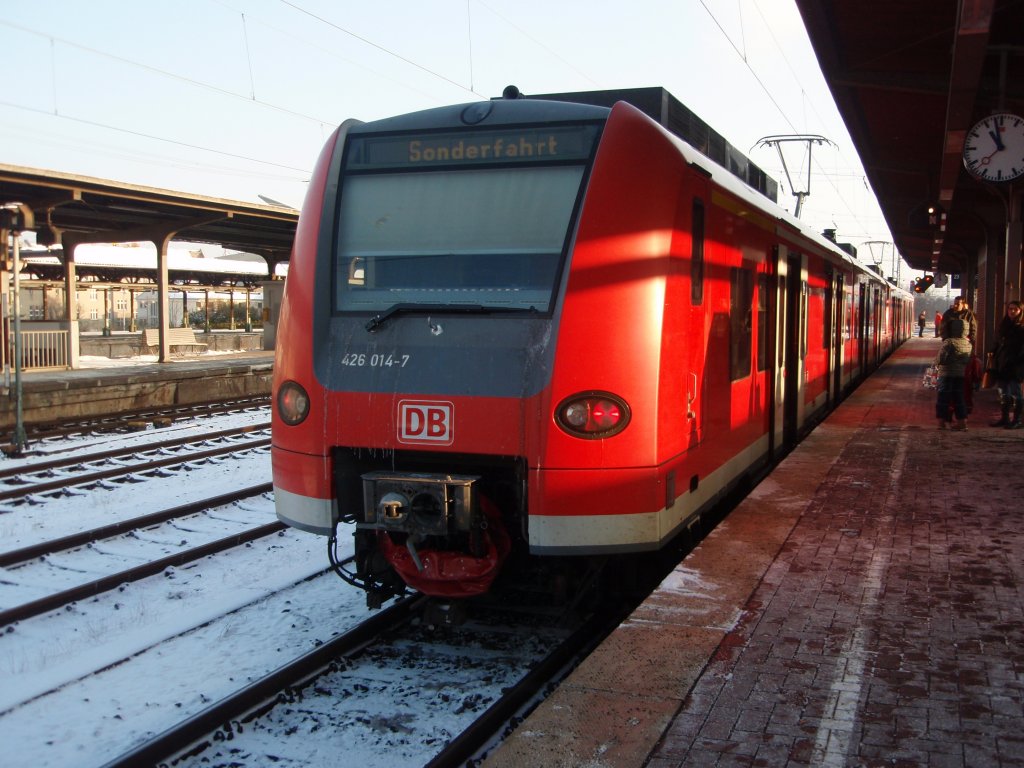 426 014 als RE 3 Ersatzverkehr der eurobahn nach Hamm (Westf.) in Dortmund Hbf. 19.12.2009
