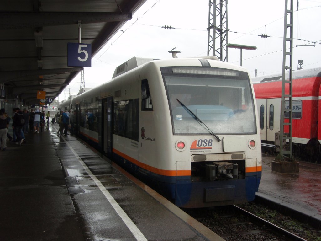 518 der Ortenau-S-Bahn als OSB Bad Griesbach - Freudenstadt Hbf in Offenburg Hbf. 08.08.2011