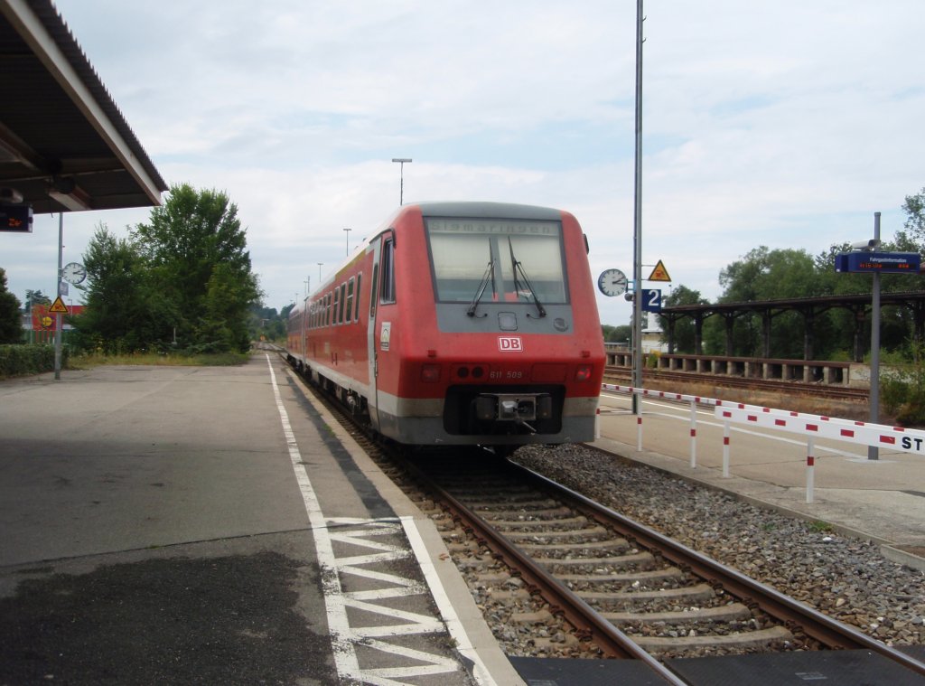 611 509 als RE Ulm Hbf - Sigmaringen in Mengen. 29.07.2012