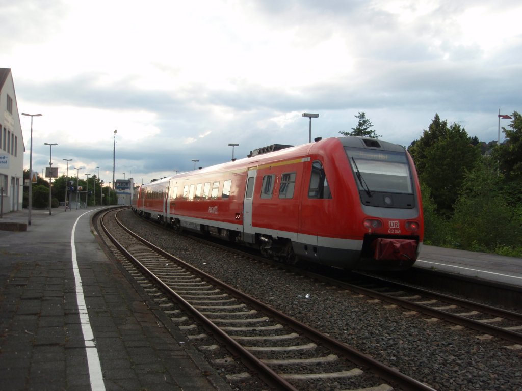 612 048 als RE 17 Kassel-Wilhelmshhe - Hagen Hbf in Frndenberg. 11.06.2011