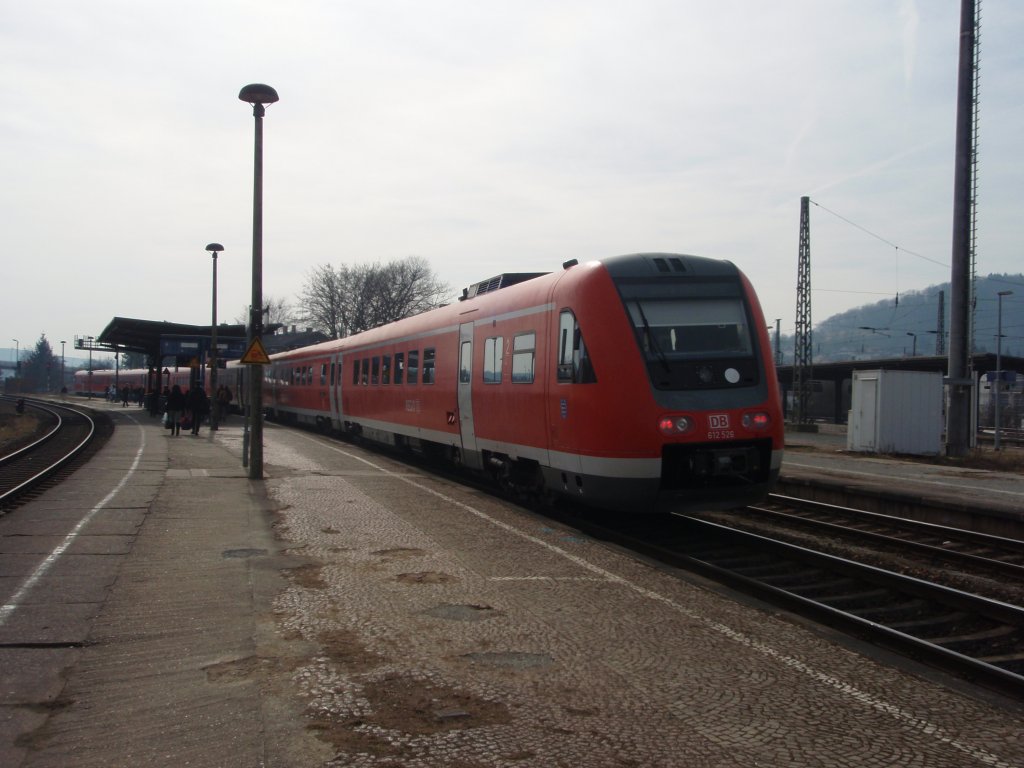 612 526 als RE 1 Gttingen - Gera Hbf in Jena-Gschwitz. 12.03.2011