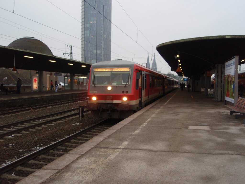 628 674 als RE 12 aus Trier Hbf in Kln Messe/Deutz. 16.01.2010