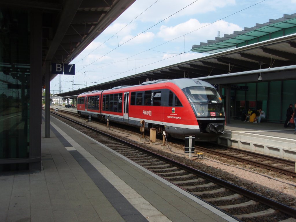 642 052 als RE 8 Wismar - Tessin in Rostock Hbf. 31.07.2010