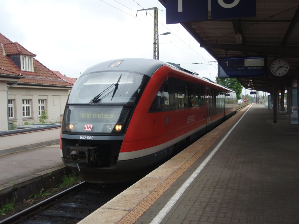642 060 als RB 54 aus Kranichfeld in Weimar. 15.05.2010