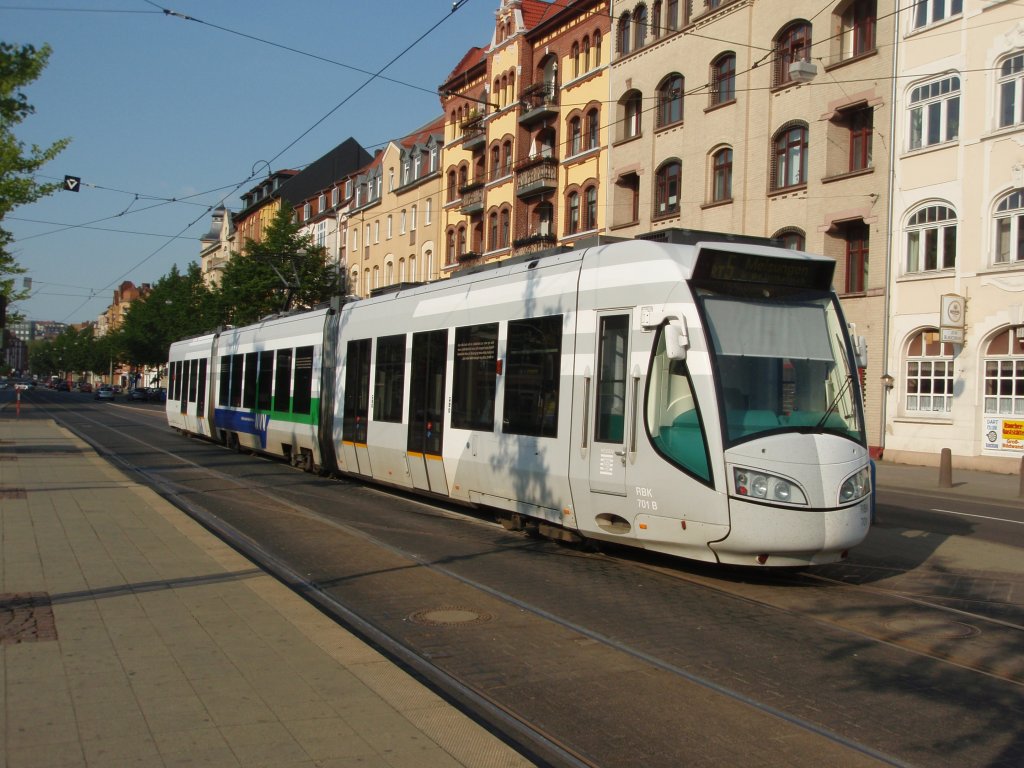 701 der Regionalbahn Kassel als RT 5 nach Melsungen in Kassel Auestadion. 30.04.2011