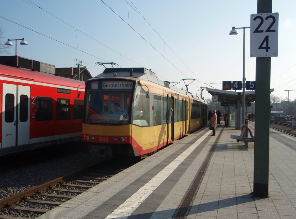 840 der AVG als S 52 nach Karlsruhe Marktplatz in Germersheim.