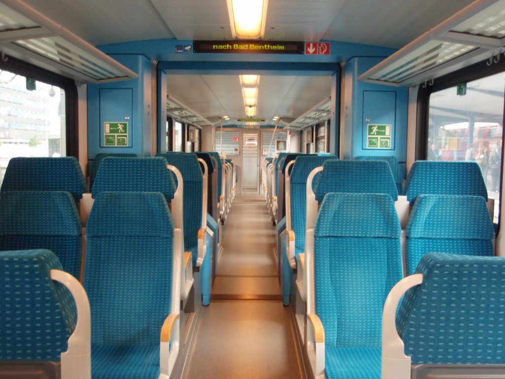 Der Innenraum eines ET 427 der Westfalenbahn. 07.06.2009