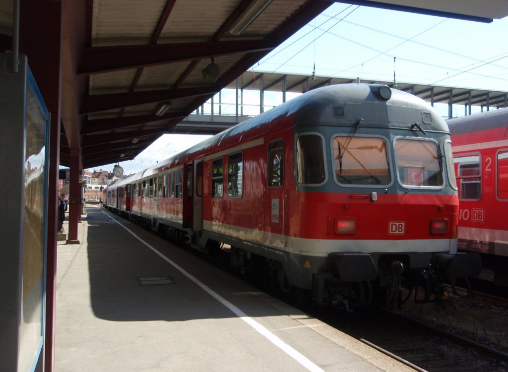 Ein Karlsruher Steuerwagen als RE nach Passau Hbf in Ulm Hbf. 23.06.2011