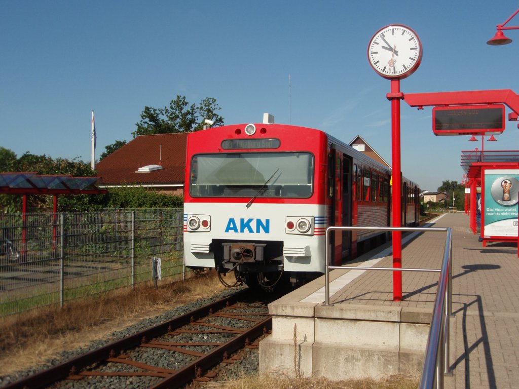Ein VT 609 der AKN als A 3 Elmshorn - Ulzburg Sd in Barmstedt. 05.08.2009 