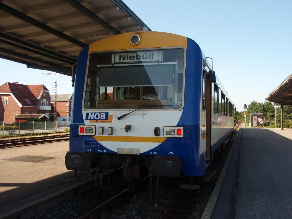 Ein VT 626 der Nord-Ostsee-Bahn als NOB aus Niebll in Tondern. 06.08.2009