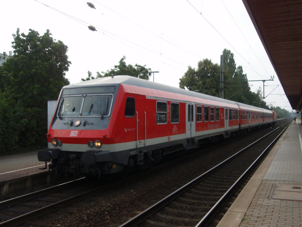 Ein Wittenberger Steuerwagen als RB Hamburg-Altona - Neumnster in Elmshorn. 09.08.2009