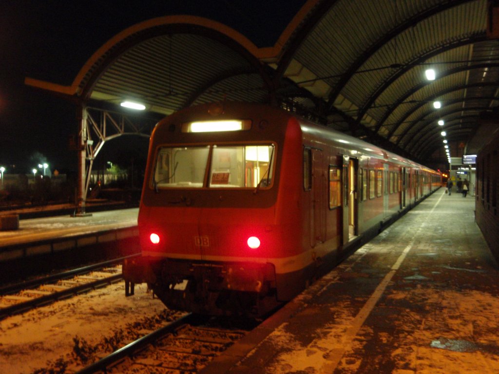 Ein x-Steuerwagen der DB Regio NRW als RE 13 Ersatzverkehr der eurobahn aus Hagen Hbf in Mnchengladbach Hbf. 19.12.2009