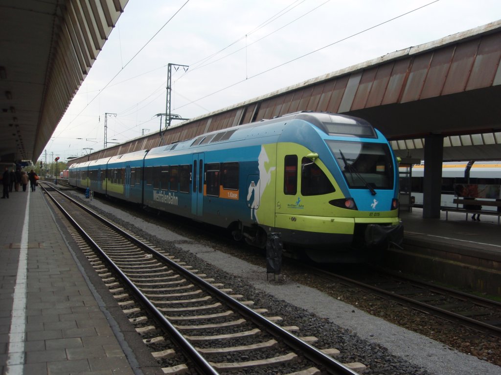 ET 015 der Westfalenbahn als RB 66 nach Osnabrck Hbf in Mnster (Westf.) Hbf. 30.10.2010