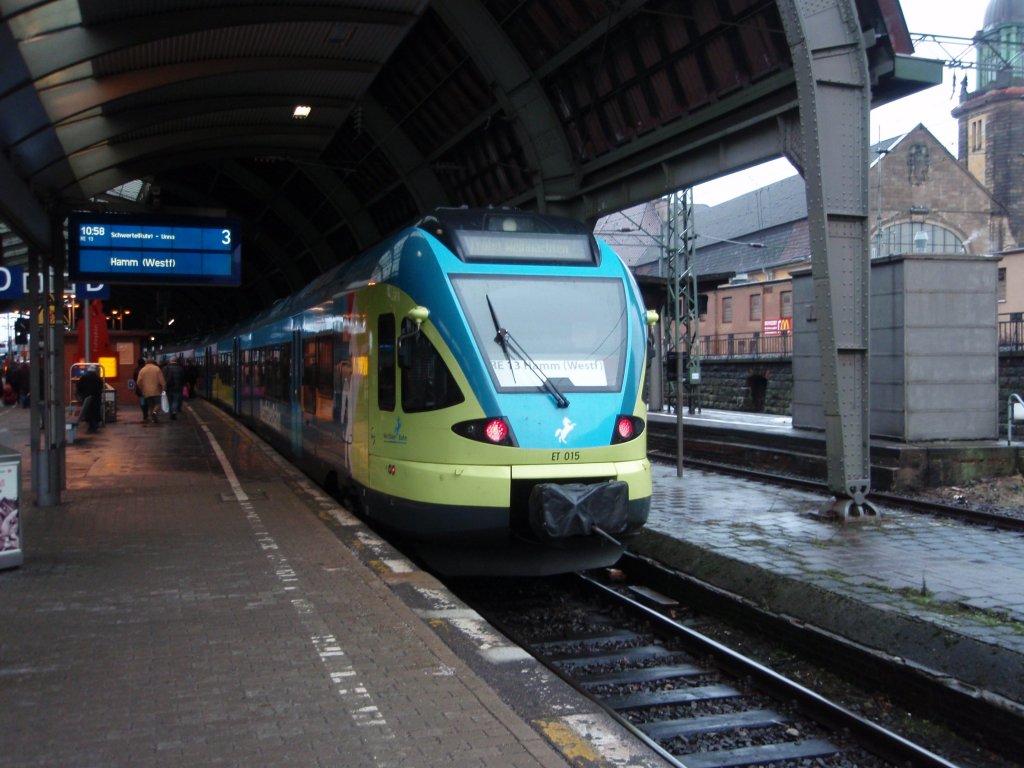 ET 015 der Westfalenbahn als RE 13 Ersatzverkehr der eurobahn Mnchengladbach Hbf - Hamm (Westf.) in Hagen Hbf. 25.12.2009
