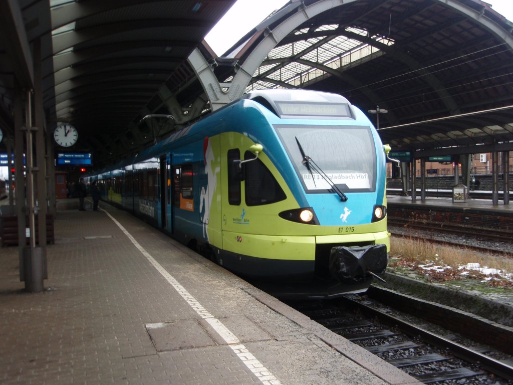 ET 015 der Westfalenbahn als RE 13 Ersatzverkehr der eurobahn Hamm (Westf.) - Mnchengladbach Hbf in Hagen Hbf. 25.12.2009