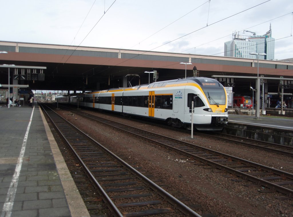 ET 7.11 der eurobahn als RE 3 aus Hamm (Westf.) in Dsseldorf Hbf. 03.04.2010 