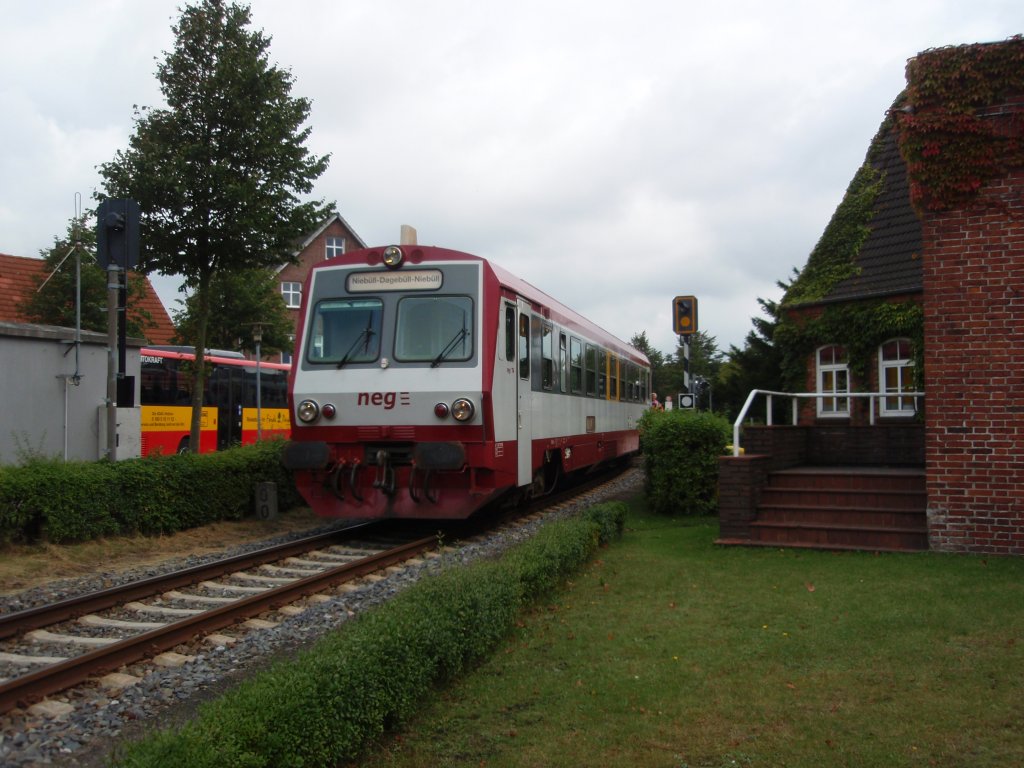 T 4 der Norddeutschen Eisenbahngesellschaft als neg Niebll - Dagebll Mole bei der Einfahrt in Niebll neg. 11.08.2009