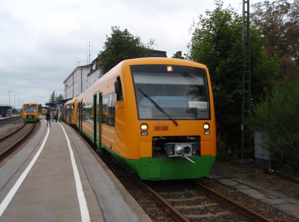 VT 41 der Regentalbahn als RB nach Lam in Cham (Oberpf.). 01.08.2011