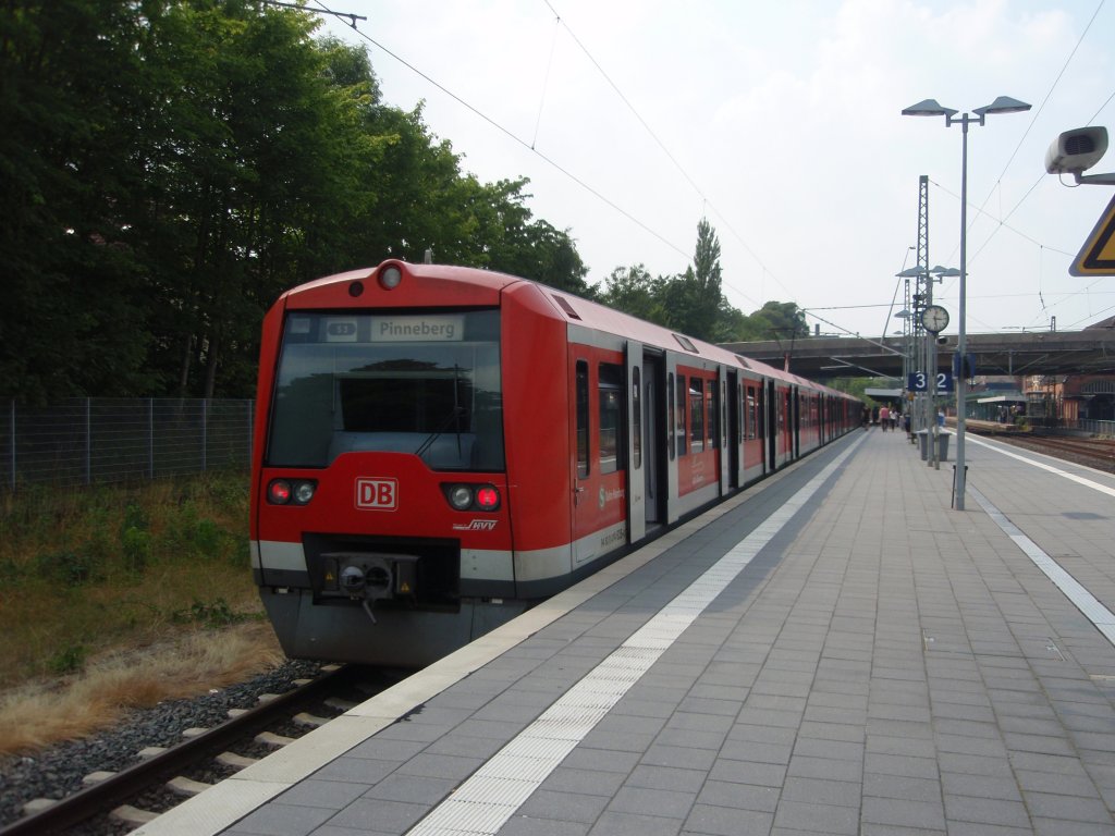 Zwei ET 474 als S 3 nach Pinneberg in Stade. 25.07.2013