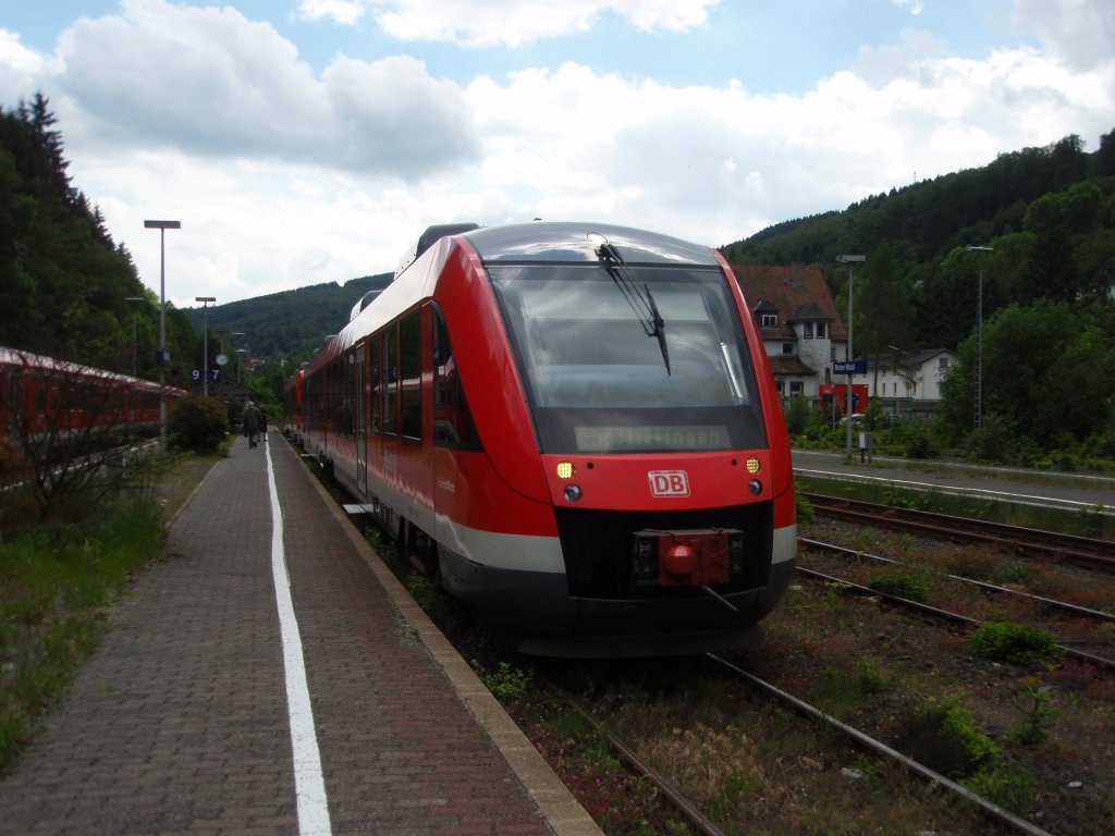 Zwei VT 648 als RE 57 Dortmund Hbf - Willingen in Brilon Wald. 12.06.2009