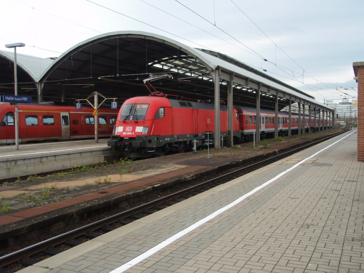 182 025 als RB 20 aus Eisenach in Halle (Saale) Hbf. 26.10.2013