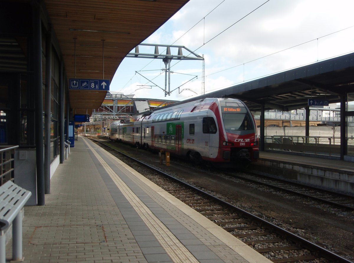 2303 als RE 11 nach Koblenz Hbf in Luxembourg. 10.05.2019