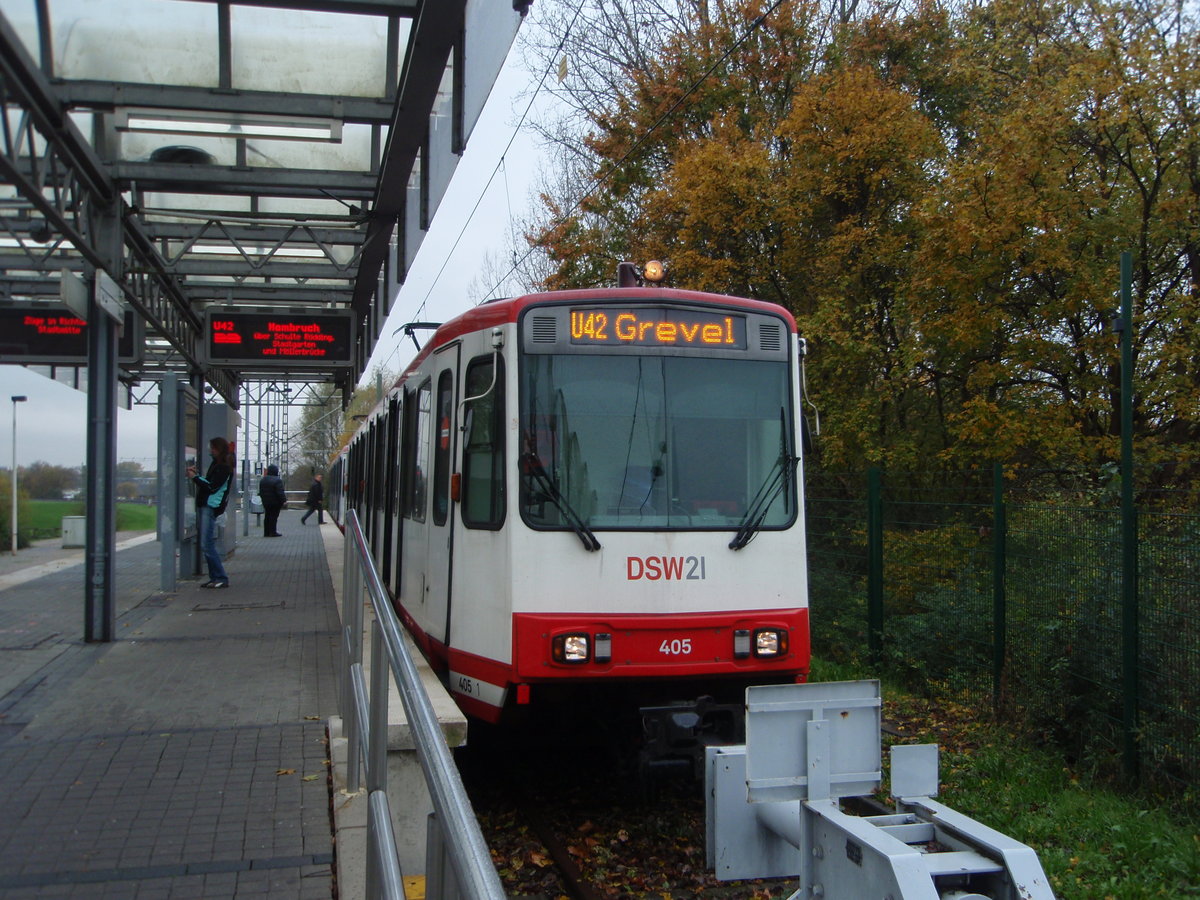 405 der DSW21 als U 42 nach Dortmund Hombruch Grotenbachstrae in Dortmund Grevel. 11.11.2017