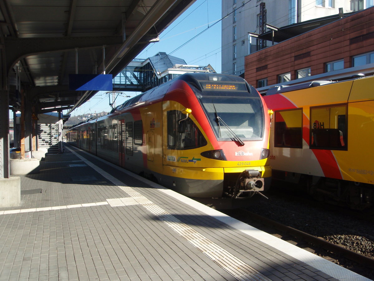 429 048 der Hessischen Landesbahn als RE 99 nach Gieen in Siegen Hbf. 16.02.2019