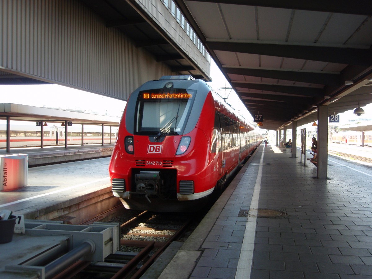 442 710 als RB nach Garmisch-Partenkirchen in Mnchen Hbf. 08.09.2014