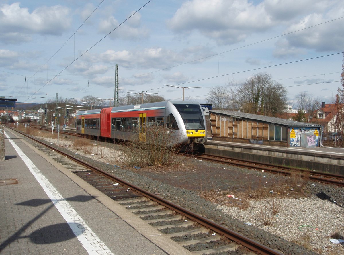 508 115 der Hessischen Landesbahn als RB aus Friedberg (Hess) in Friedrichsdorf. 31.03.2018