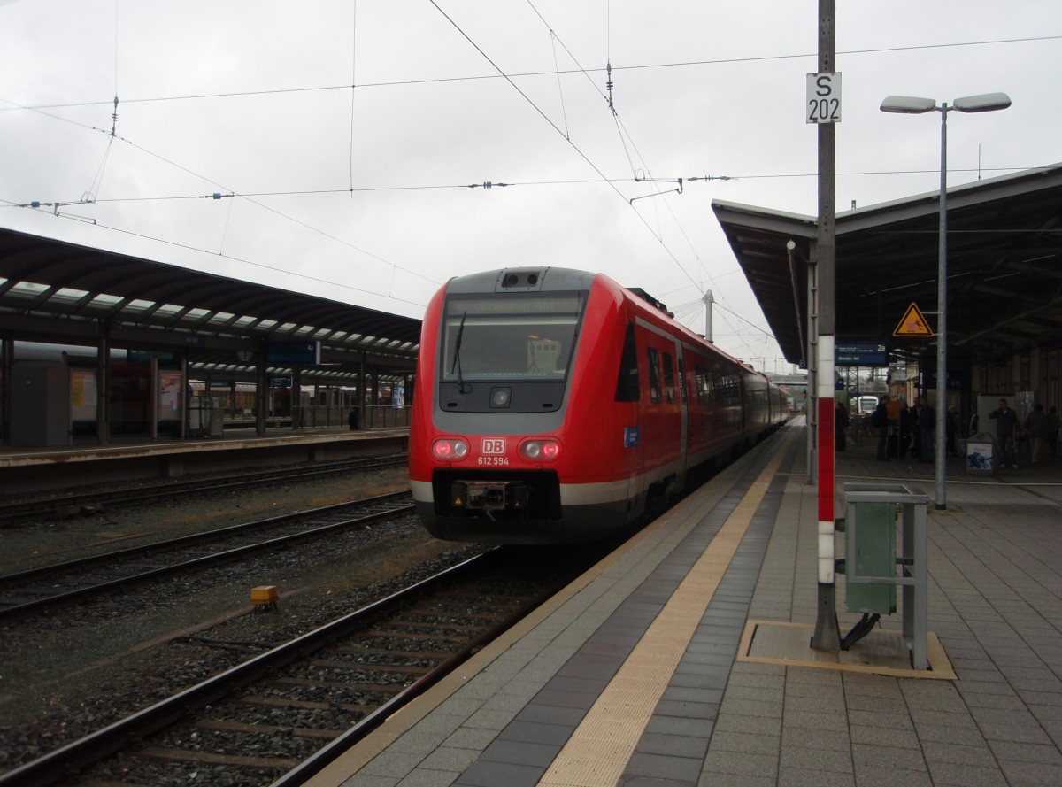 612 594 als RE Nrnberg Hbf - Dresden Hbf in Hof Hbf. 26.08.2014