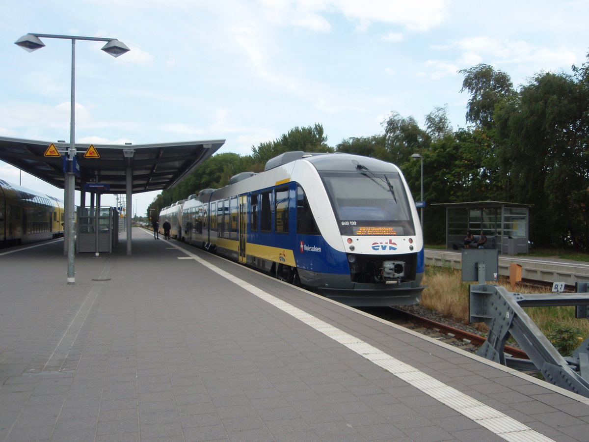 648 199 der Eisenbahnen und Verkehrsbetriebe Elbe-Weser als RB 33 nach Buxtehude in Cuxhaven. 18.08.2018