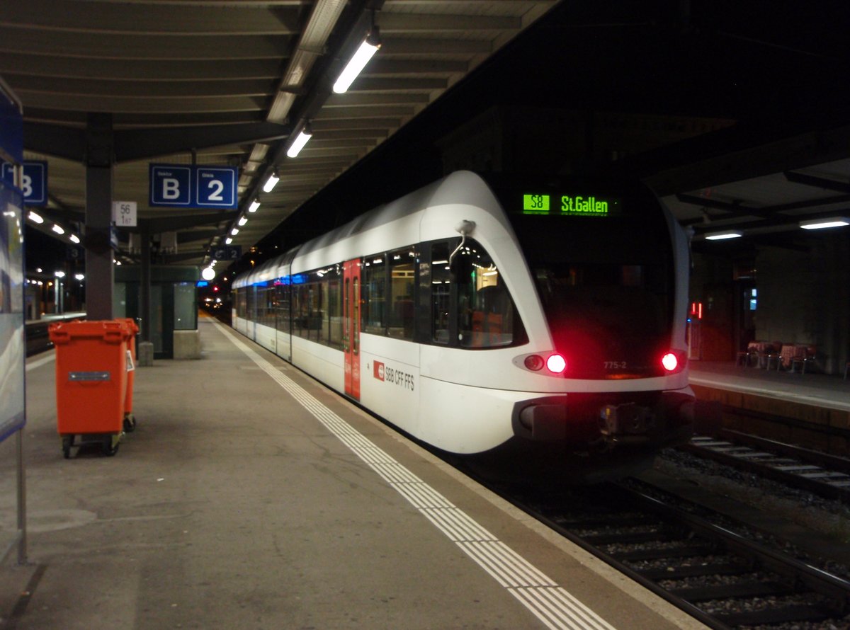 775-2 der Thurbo als S 8 aus St. Gallen in Schaffhausen. 19.09.2017
