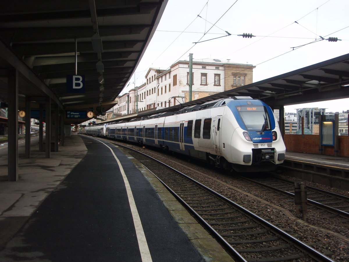 852 der National Express als RE 7 Rheine - Kln Hbf in Wuppertal Hbf. 14.01.2017