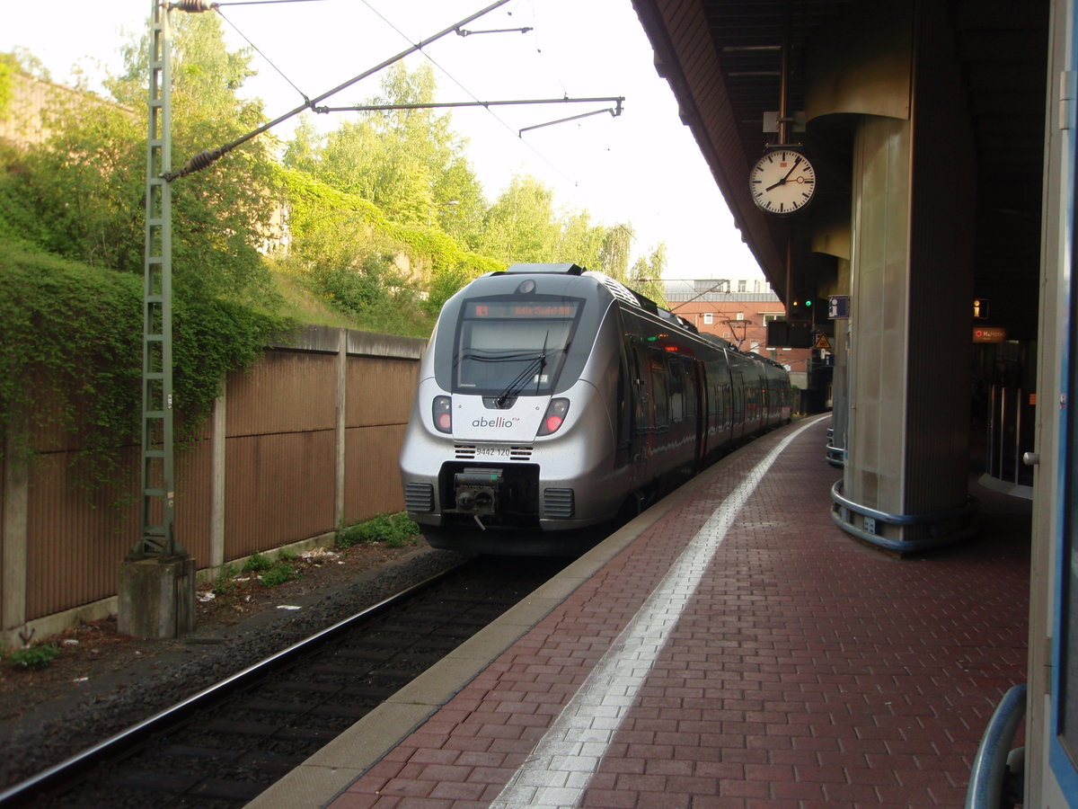 9442 120 Abellio Rail Mitteldeutschland als RE 9 nach Halle (Saale) Hbf in Kassel-Wilhelmshhe. 12.05.2018