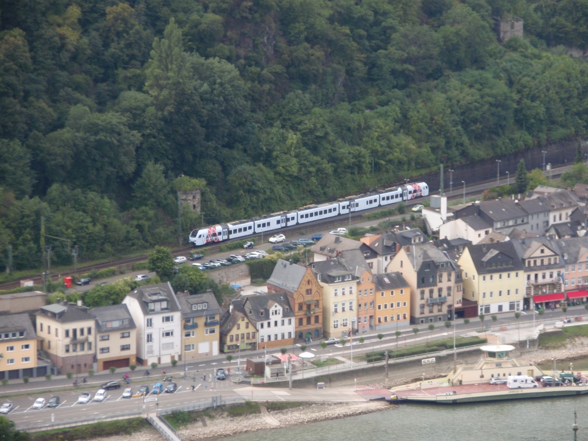 Ein ET 1429 als RE 2 Koblenz Hbf - Frankfurt (Main) Hbf in St. Goar. 02.09.2015