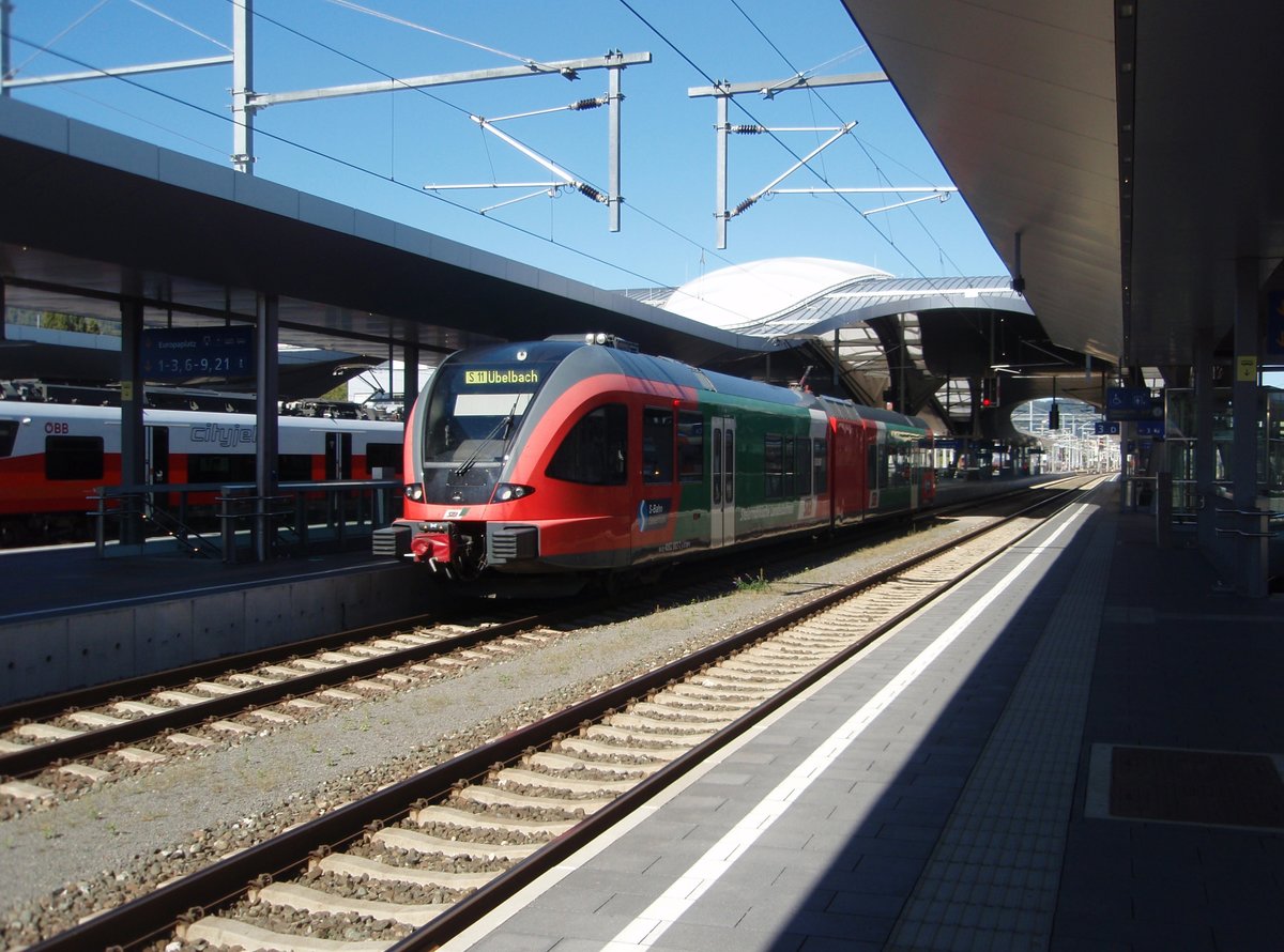 Ein GTW der Steiermrkischen Landesbahnen als S 11 nach belbach in Graz Hbf. 26.09.2018