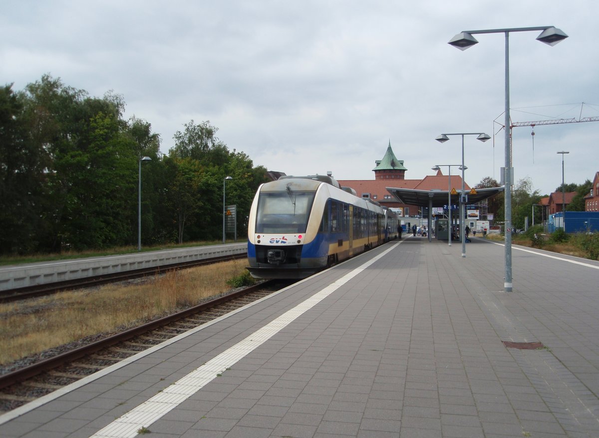 VT 105 der Eisenbahnen und Verkehrsbetriebe Elbe-Weser als RB 33 aus Buxtehude in Cuxhaven. 18.08.2018