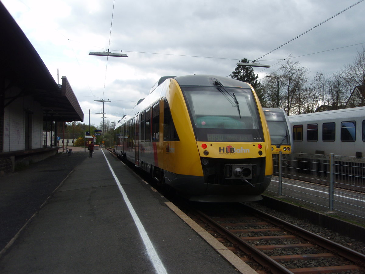 VT 263.2 der Hessischen Landesbahn als RB 90 nach Siegen in Westerburg. 23.04.2016