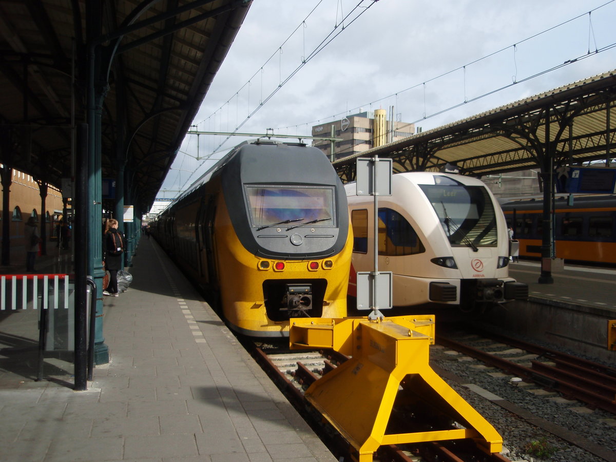 Zwei DD-IRM als IC nach Rotterdam Centraal in Groningen. 15.04.2017