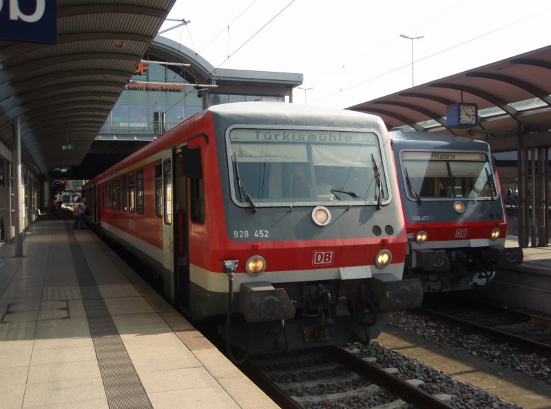 928 452 als RB 33 nach Trkismhle in Mainz Hbf. 10.04.2009