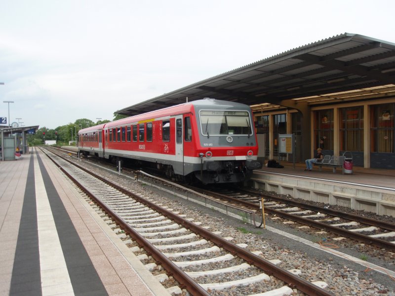928 460 als RE 13 nach Mainz Hbf in Alzey. 21.05.2009